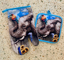 Load image into Gallery viewer, Elephant Dreams Potholder Set