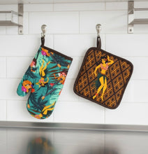 Load image into Gallery viewer, Hula Lounge Potholder Set