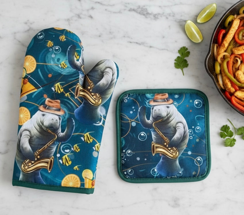 Manatee Lounge Potholder Set – Trunkers